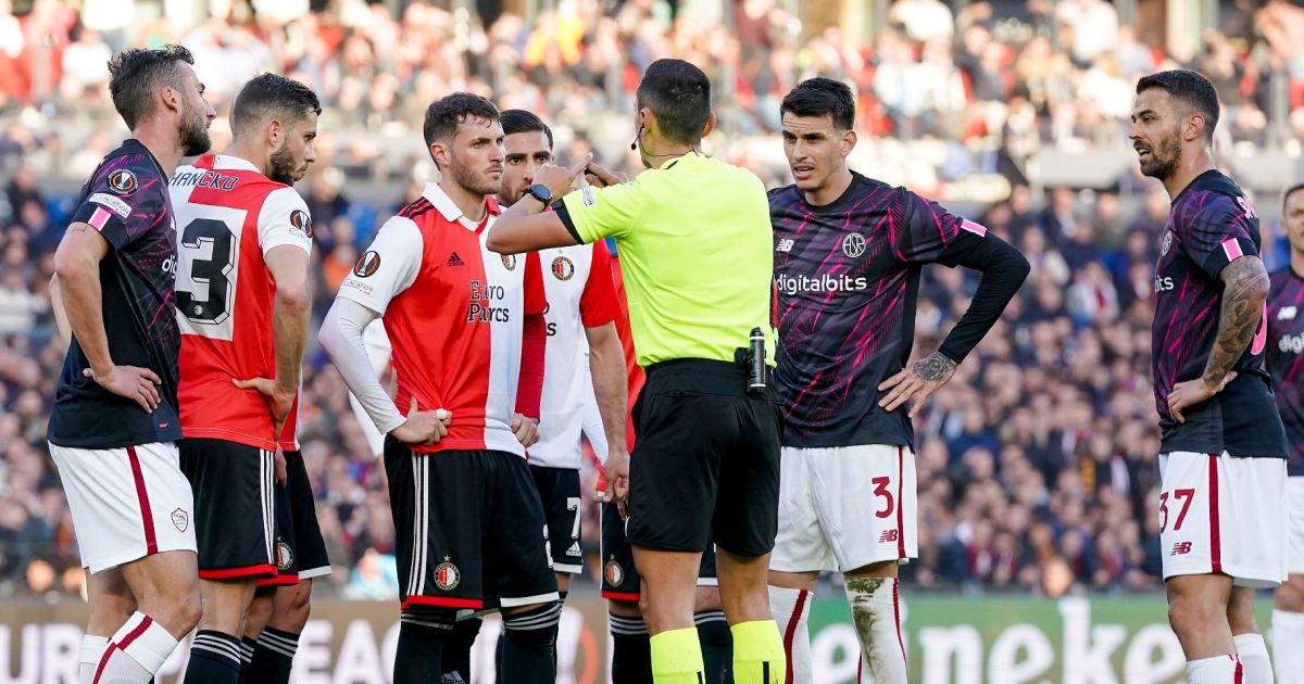 Controversial Penalty Call in Feyenoord vs AS Roma Match Causes Uproar on Social Media