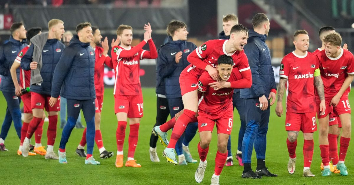 AZ kan met eindwinst de KNVB in spagaat brengen met verdeling Europese tickets Voetbalprimeur AZ kan met eindwinst de KNVB in spagaat brengen met verdeling Europese tickets Voetbalprimeur