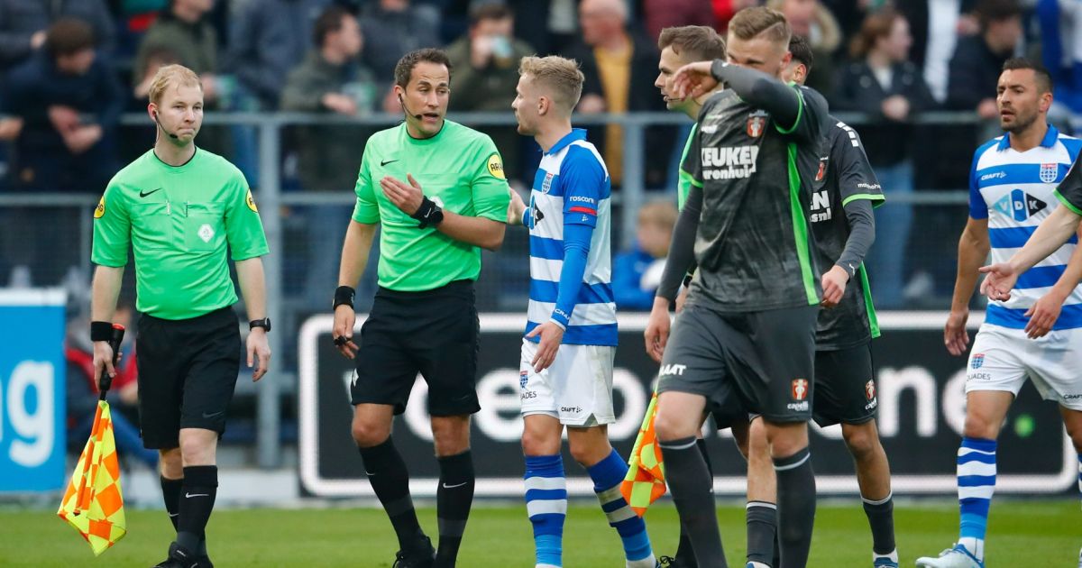 Duel tussen PEC Zwolle en FC Dordrecht tijdelijk gestaakt door gooien van voorwerp Voetbalprimeur