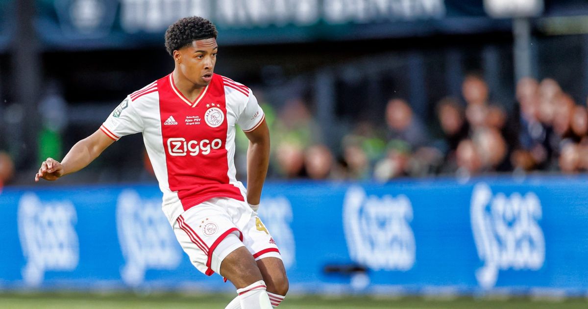 Ajax Secures Promising Midfielder Silvano Vos with Five-Year Contract