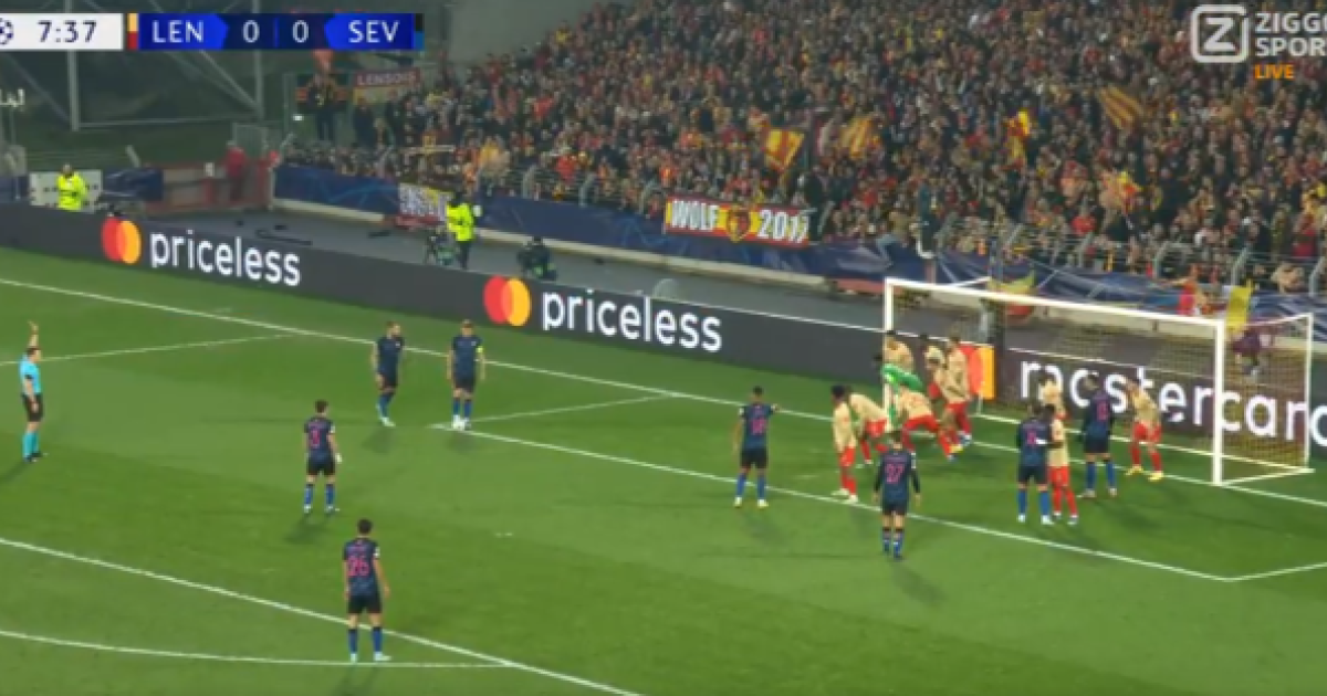 Foutje, bedankt! Sevilla krijgt indirecte vrije trap na terugspeelbal Voetbalprimeur